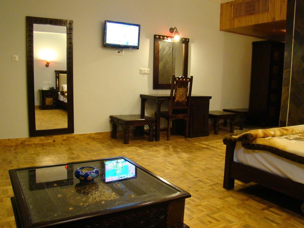 Hotel The Himachal Inn Manāli Zewnętrze zdjęcie