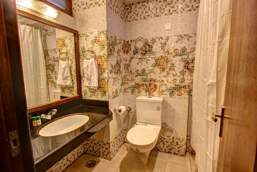 Hotel The Himachal Inn Manāli Zewnętrze zdjęcie