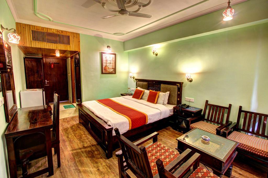 Hotel The Himachal Inn Manāli Zewnętrze zdjęcie